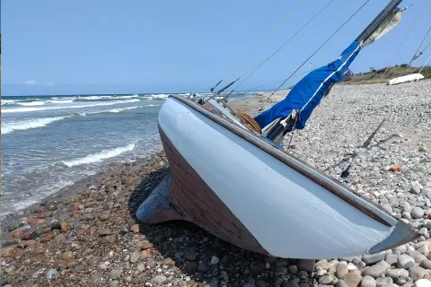 What to do when your sailboat is grounded.